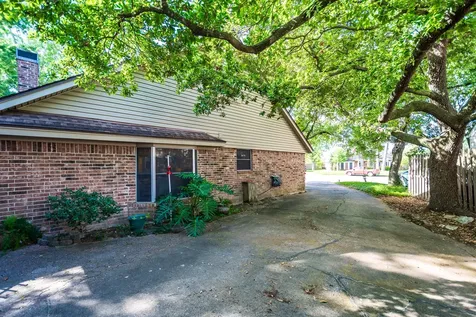 206 Mariner Court Crosby TX 77532