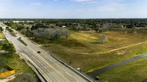 000 Dixie Farm Road Pearland TX 77581