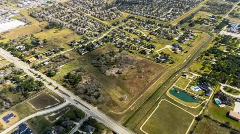 000 Dixie Farm Road Pearland TX 77581