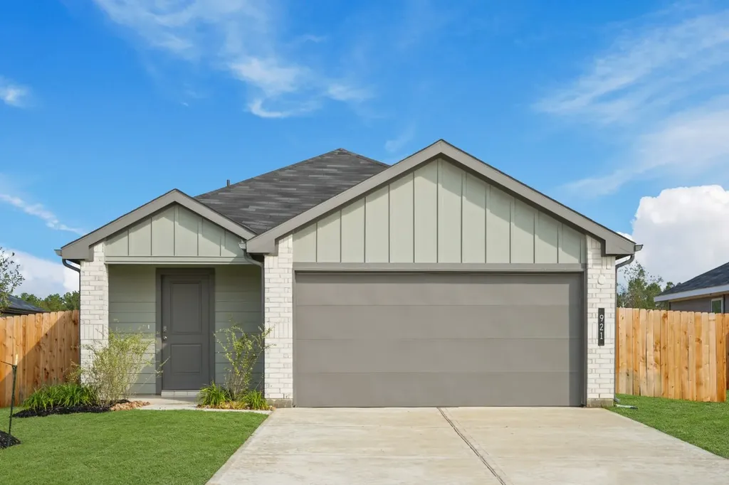 921 Sutherland Falls Street Conroe TX 77303