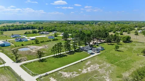 1152 Mcnutt Road Franklin TX 77856