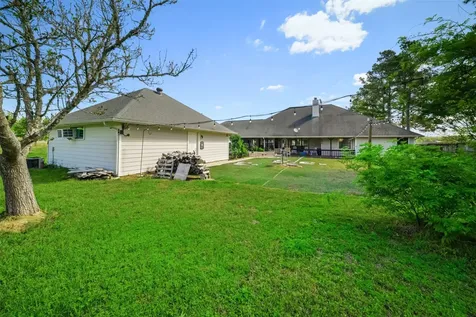 1152 Mcnutt Road Franklin TX 77856