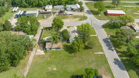 211 15th Street Hempstead TX 77445