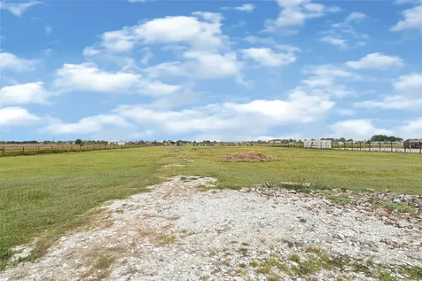 1813 County Road 610 Dayton TX 77535