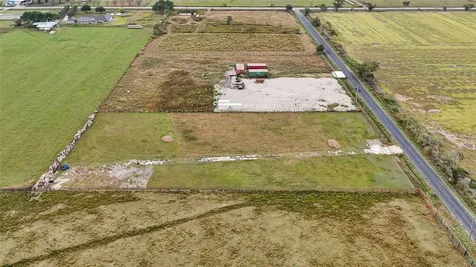 1813 County Road 610 Dayton TX 77535