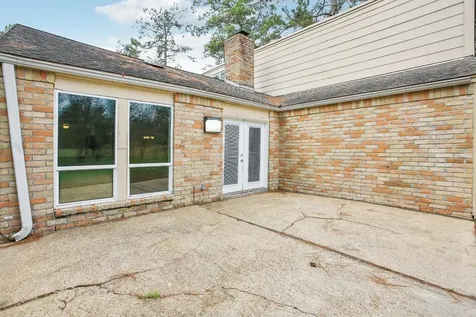 1602 Chestnut Ridge Road Kingwood TX 77339