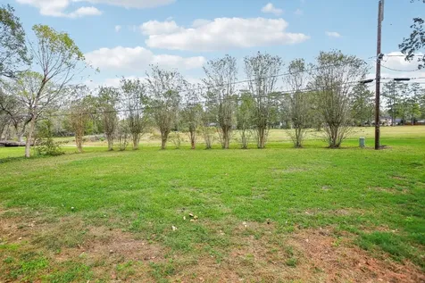 1602 Chestnut Ridge Road Kingwood TX 77339