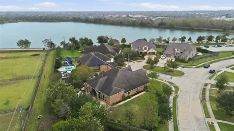 2501 Cedar Path Court Friendswood TX 77546