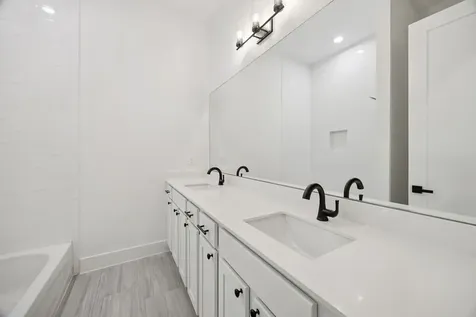 5734 White Magnolia Street Houston TX 77091