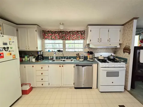 620 Easy Street Cleveland TX 77327