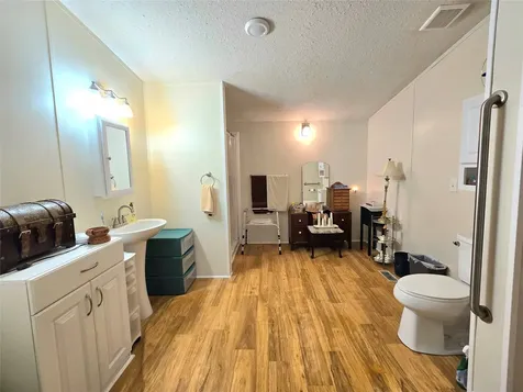 620 Easy Street Cleveland TX 77327