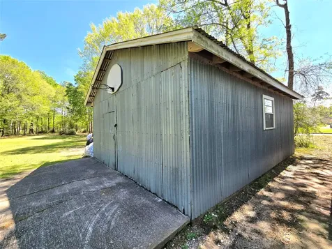 620 Easy Street Cleveland TX 77327