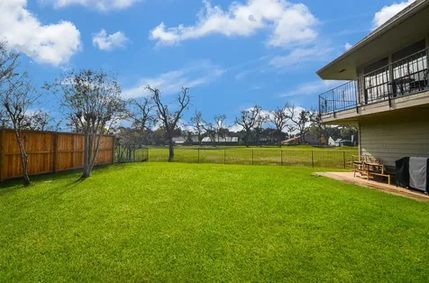 2842 W Pebble Beach Drive Missouri City TX 77459