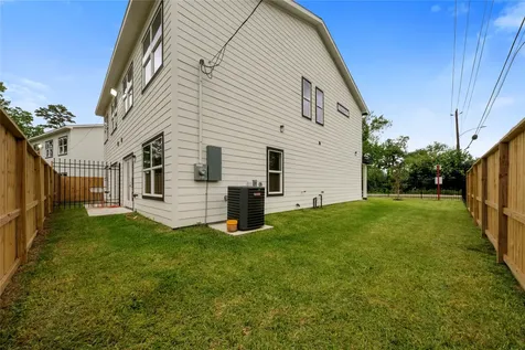 7117 Springdale Street B Houston TX 77028
