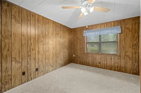 130 Elm Street Flatonia TX 78941