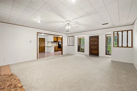 130 Elm Street Flatonia TX 78941