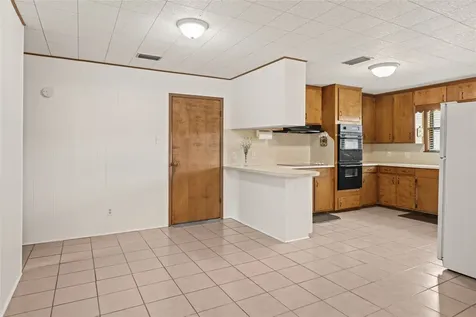 130 Elm Street Flatonia TX 78941
