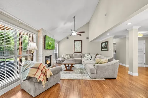 43 Hickory Oak Drive The Woodlands TX 77381