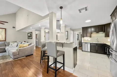 43 Hickory Oak Drive The Woodlands TX 77381