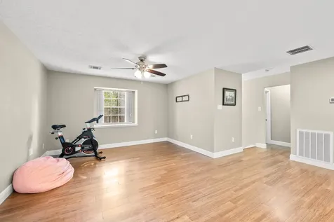 43 Hickory Oak Drive The Woodlands TX 77381