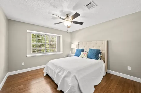 43 Hickory Oak Drive The Woodlands TX 77381