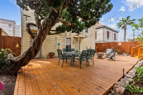1725 Avenue O Rear Galveston TX 77550