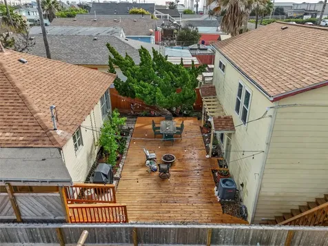 1725 Avenue O Rear Galveston TX 77550