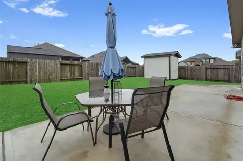 8406 Hunters Cliff Drive Baytown TX 77521