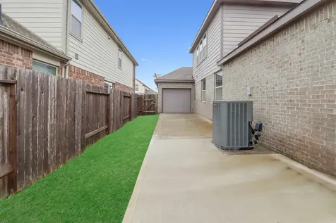 8406 Hunters Cliff Drive Baytown TX 77521
