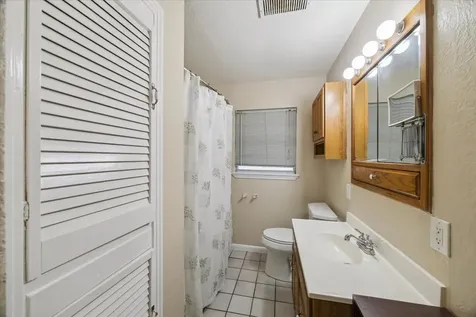 5618 Sweetbriar Street Houston TX 77017