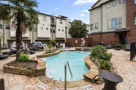 1604 White Street Houston TX 77007