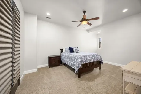 1604 White Street Houston TX 77007