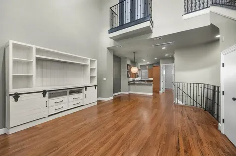 1604 White Street Houston TX 77007