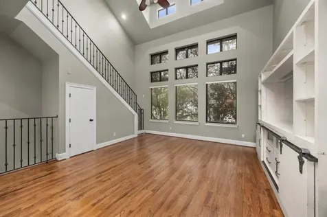 1604 White Street Houston TX 77007