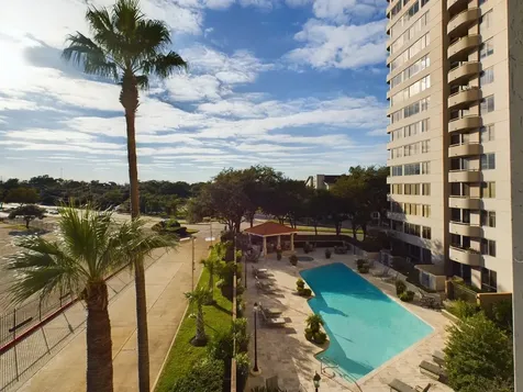 3525 Sage Road 403 Houston TX 77056