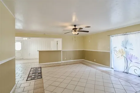 203 Paul Knox Street Huntsville TX 77320