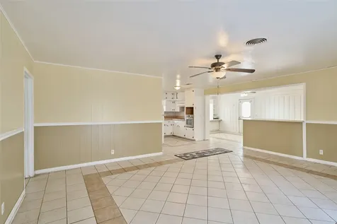 203 Paul Knox Street Huntsville TX 77320