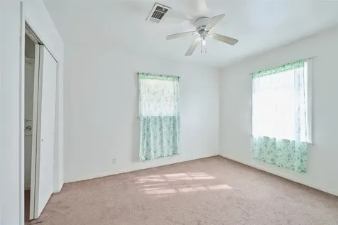 203 Paul Knox Street Huntsville TX 77320