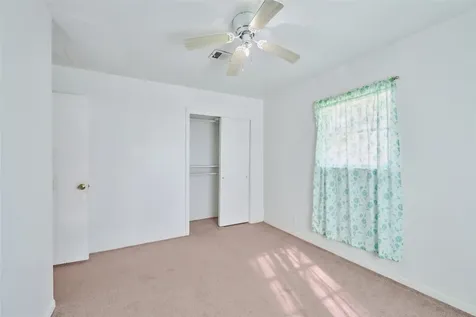 203 Paul Knox Street Huntsville TX 77320