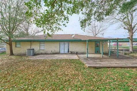 203 Paul Knox Street Huntsville TX 77320