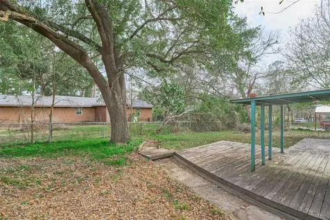 203 Paul Knox Street Huntsville TX 77320