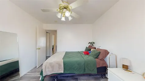7106 Bayou Crest Drive Houston TX 77088