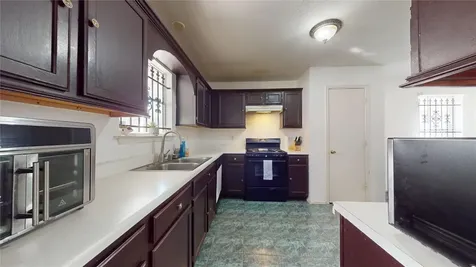 7106 Bayou Crest Drive Houston TX 77088