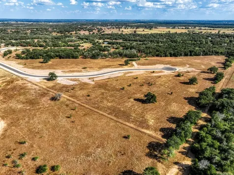 264 Feder Way West Point TX 78963