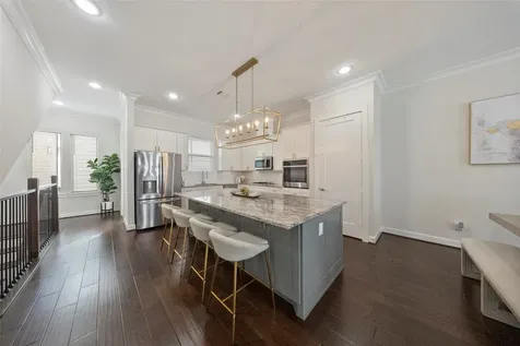 845 Fisher Street F Houston TX 77018