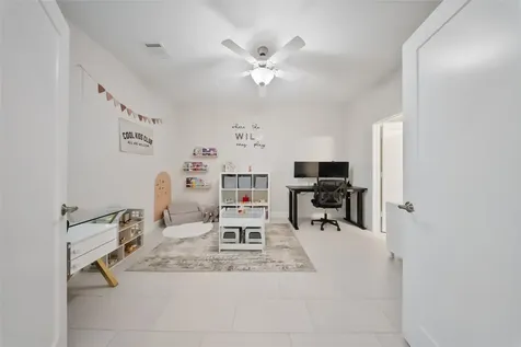 845 Fisher Street F Houston TX 77018