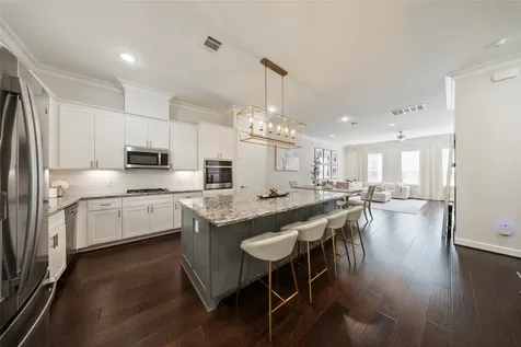 845 Fisher Street F Houston TX 77018