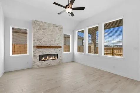 12015 Canal View Boulevard Mont Belvieu TX 77523