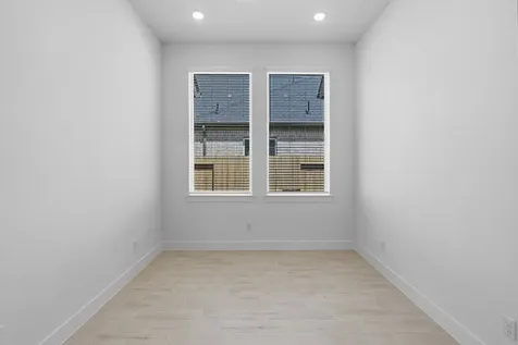 12015 Canal View Boulevard Mont Belvieu TX 77523