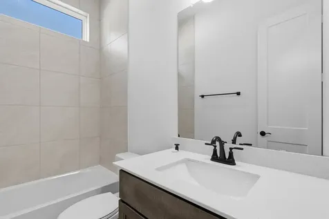 12015 Canal View Boulevard Mont Belvieu TX 77523